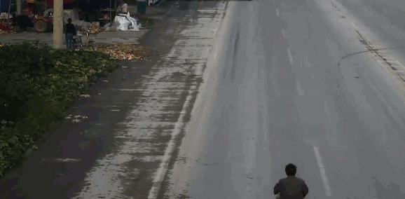 2018102019661539991576150462.gif