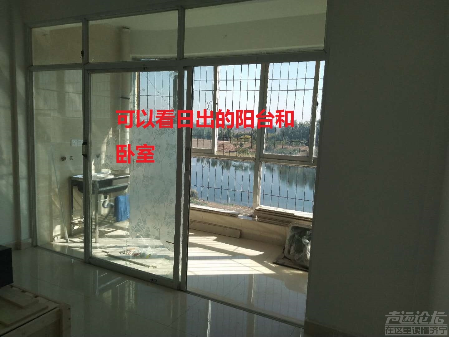 卧室看阳台.jpg
