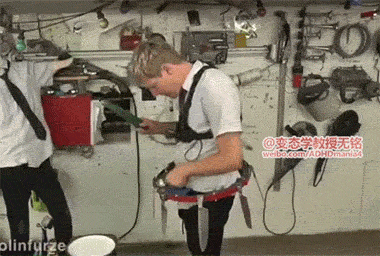 201812031966154379125155106.gif