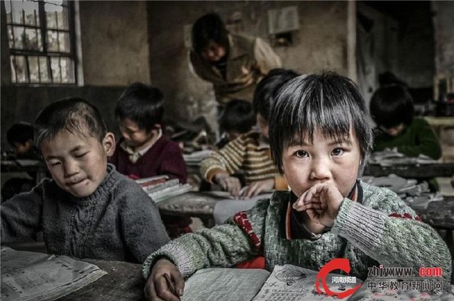 刘红雨个人资料 河南摄影记者刘红雨荣获香港国际摄影沙龙金牌-1.jpeg