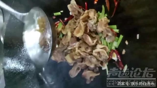 五花肉怎么做好吃 干煸五花肉好吃不会油腻，招待客人一斤都不够吃，非常抢手的食物-8.jpg