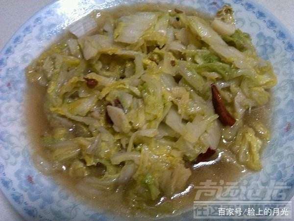 白菜炒粉条粘锅 冬季炒白菜，万万不能直接下锅炒，少了这1步，怎么做都不会好吃-1.jpg