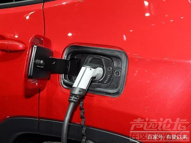 奔驰宝马奥迪SUV 日内瓦SUV盘点：奔驰玩轻混、奥迪宝马油改电，汽油车要失传了？-16.jpg