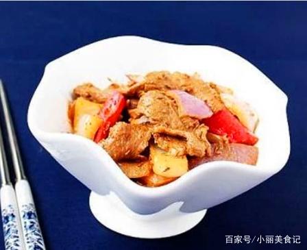 牛肉饺子馅配什么蔬菜 30年厨师：别买了牛肉就会直接炒，这样做会让牛肉更嫩更好吃！-2.jpg