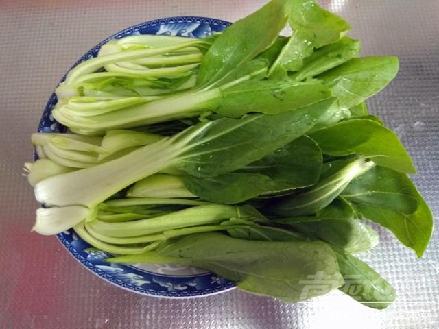 香菇油菜的正宗做法 香菇油菜这样做，又香又鲜，简单几步就做好，好吃的春季下饭菜！-4.jpg