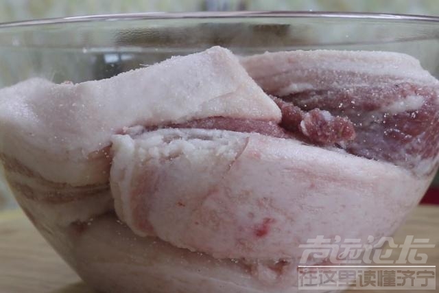 腊肉的做法怎么做好吃 吃了20年腊肉，才知道做法这么简单，好吃又正宗，放一年都不...-5.jpg