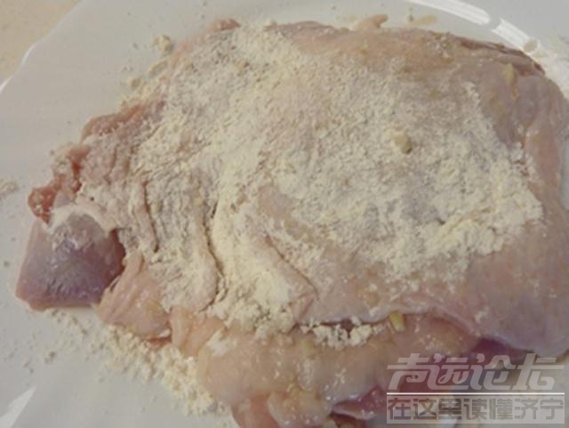 为什么禁卖上饶鸡腿 鸡腿别炖着吃了，给家人这样做，简单又营养，酥脆辣又香，超好吃-6.jpg