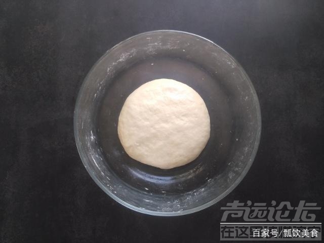 烙饼劲道里面加的什么 烙饼新方法，薄透如纸，柔软如泥，劲道耐嚼，卷着吃真香！零...-4.jpg