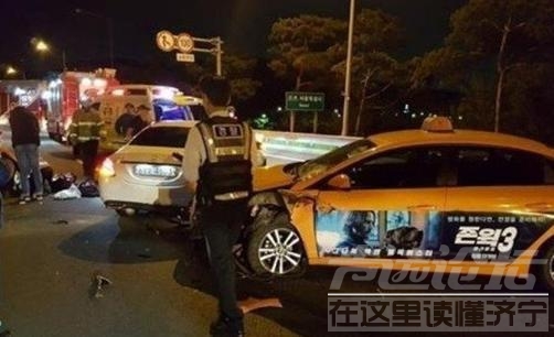 高速路汽车连撞 韩国女星高速路中间下车，被连撞两次身亡！网友：驾驶常识呢？-2.jpg