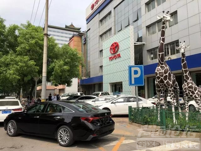 汉兰达和普拉多 车市寒冬探店调查：汉兰达、普拉多仍然加价，荣放最高降4万-1.jpg