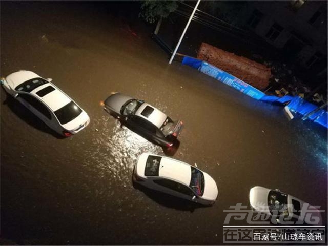 长春暴雨 长春一场暴雨，“绿牌”车主表情一变：换组电瓶要6万？买新车！-2.jpg