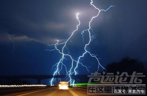 雷雨天躲在什么屋子里最安全 雷雨天可以躲在车内吗？这些关于汽车的小知识，你了解...-1.jpg