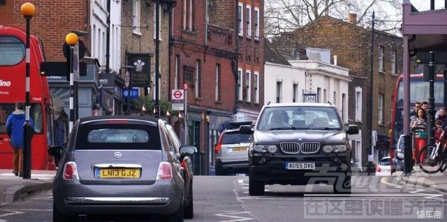 会车注意事项 汽车干货知识：会车技巧及注意事项！-6.jpg