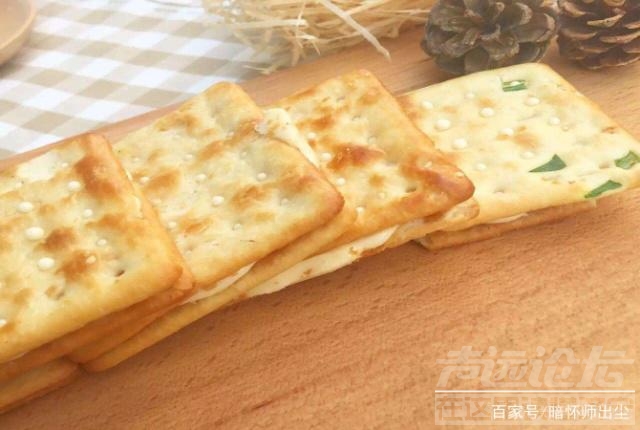 苏打饼干怎样做才酥脆 苏打饼干好吃不会做，其实做法原料很简单，酥脆可口马上吃到-1.jpg