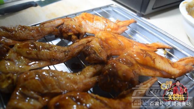 烤鸡翅配方 烤鸡翅就得这样做才好吃，方法和配方全在这，3分钟就能学会！-5.jpg