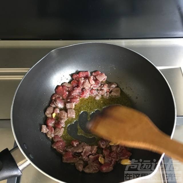 牛肉咖喱饭怎么做 美味的牛肉咖喱饭，好吃方便初学者都会做-6.jpg