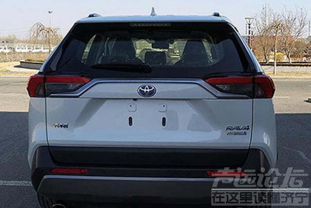 一汽丰田混动 2.0L和2.5L混动 一汽丰田全新RAV4实车曝光-9.jpg