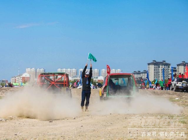 2018石墨烯 2018大庆“中企云 朗丰石墨烯”杯越野汽车场地公开赛激情开赛-11.jpg