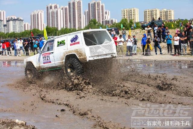 2018石墨烯 2018大庆“中企云 朗丰石墨烯”杯越野汽车场地公开赛激情开赛-18.jpg