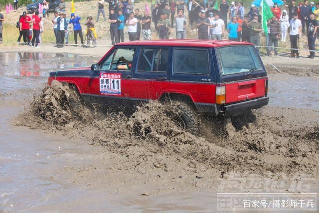 2018石墨烯 2018大庆“中企云 朗丰石墨烯”杯越野汽车场地公开赛激情开赛-19.jpg