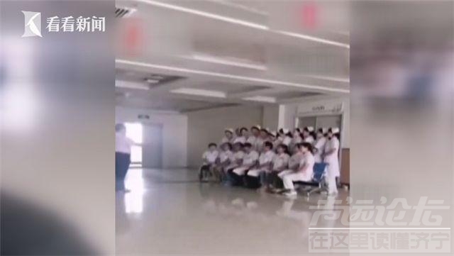 “医生拍照不救人”处理结果来了，这年头，医生都能把生命当儿戏，服气了！-2.jpg