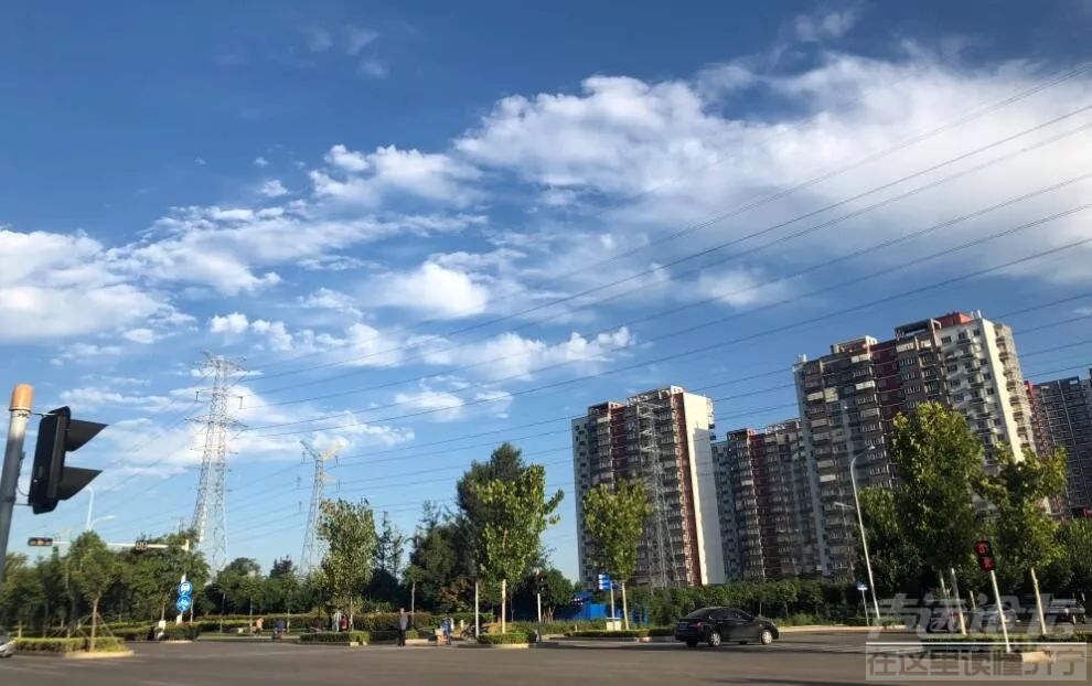 今天全国降雨量最大的地方竟在济宁，这些雨中的身影好美！-13.jpeg