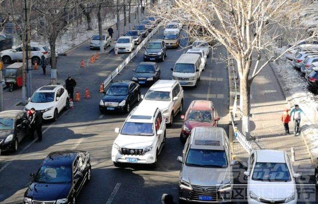 汽车滞销 国内汽车滞销，车市将迎寒冬？不买车3大原因曝光-2.jpg