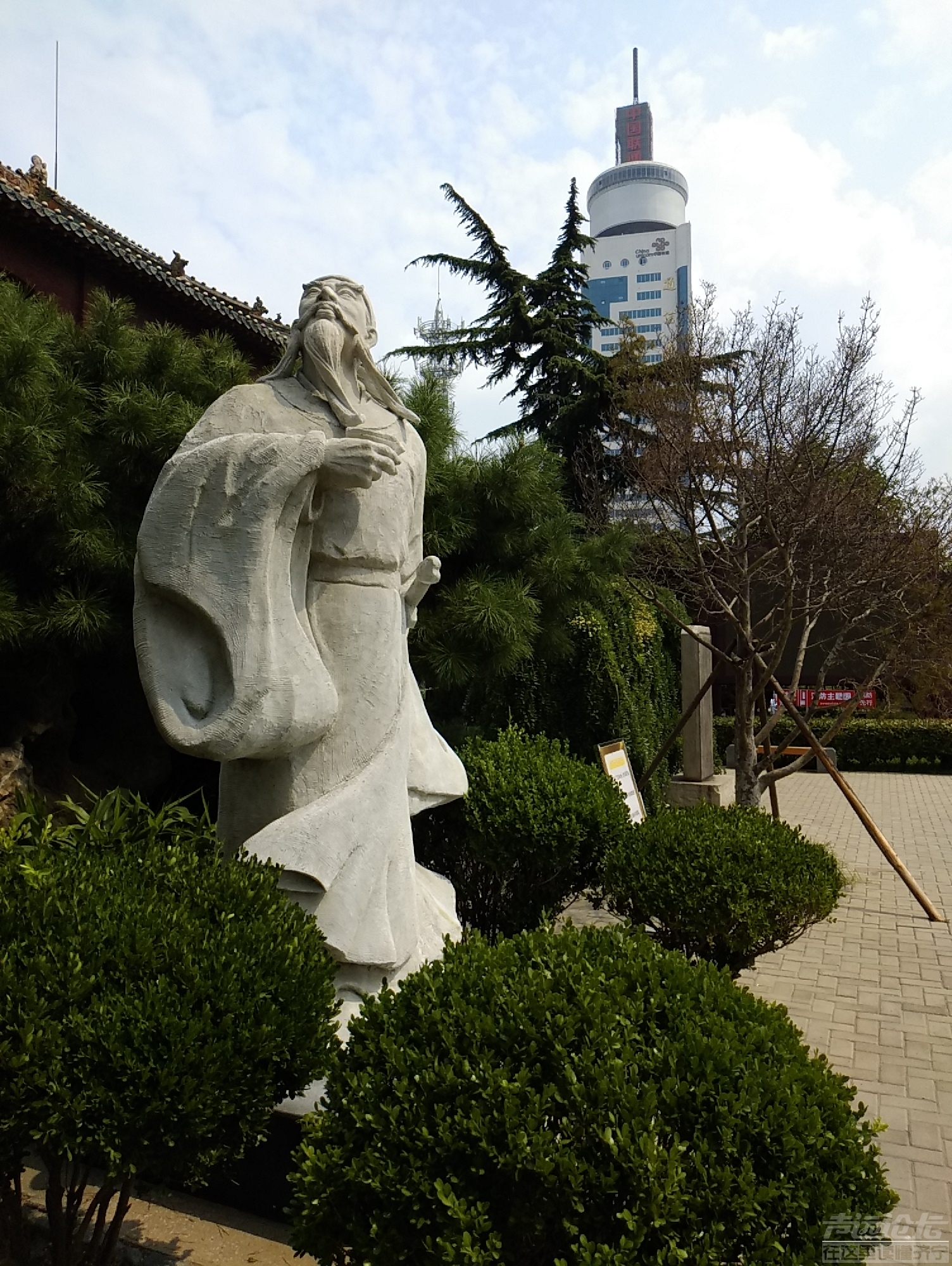 P90903-110408.jpg