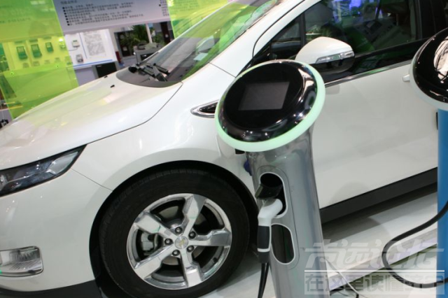 中国汽车市场销量 发展机会已到？汽车市场销量下滑，新能源汽车能否逆势而起？-3.jpg