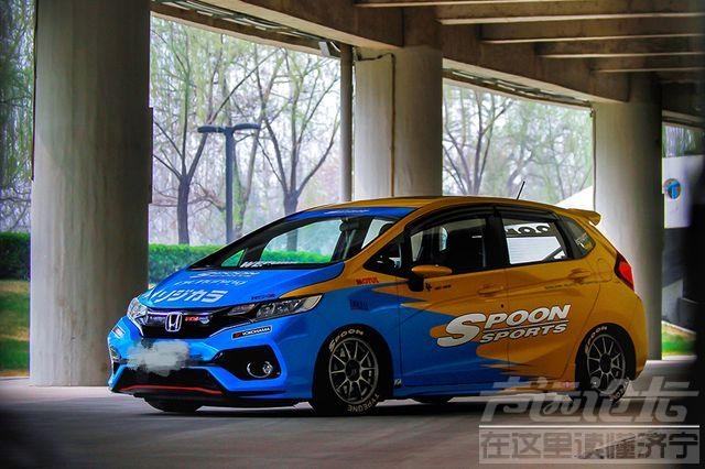 国内车市 在国内车市里，10万元，50万元这些不同价位汽车，又有什么差距？-2.jpg