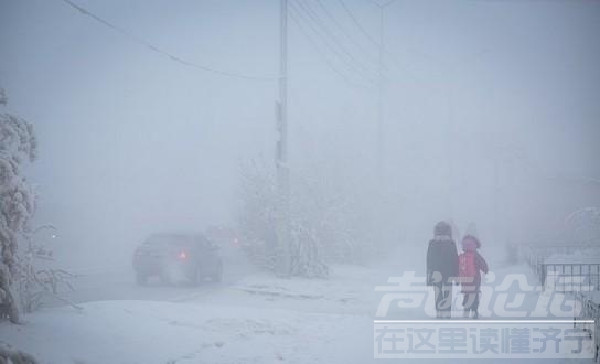 俄罗斯雅库茨克最低温度达-46℃ 学校已停课-2.jpg