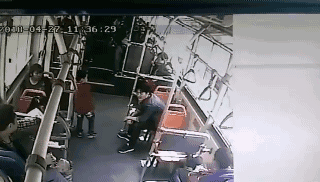 FuB_yXmgwSOhVp1asDyA-ojEiJgT.gif