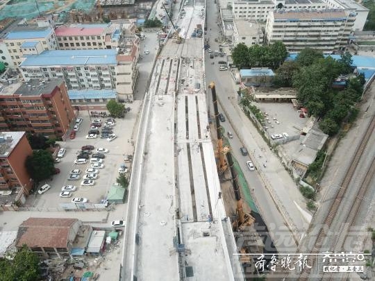 王母阁路跨线桥工程主线成功合龙，全线通车指日可待-2.jpeg