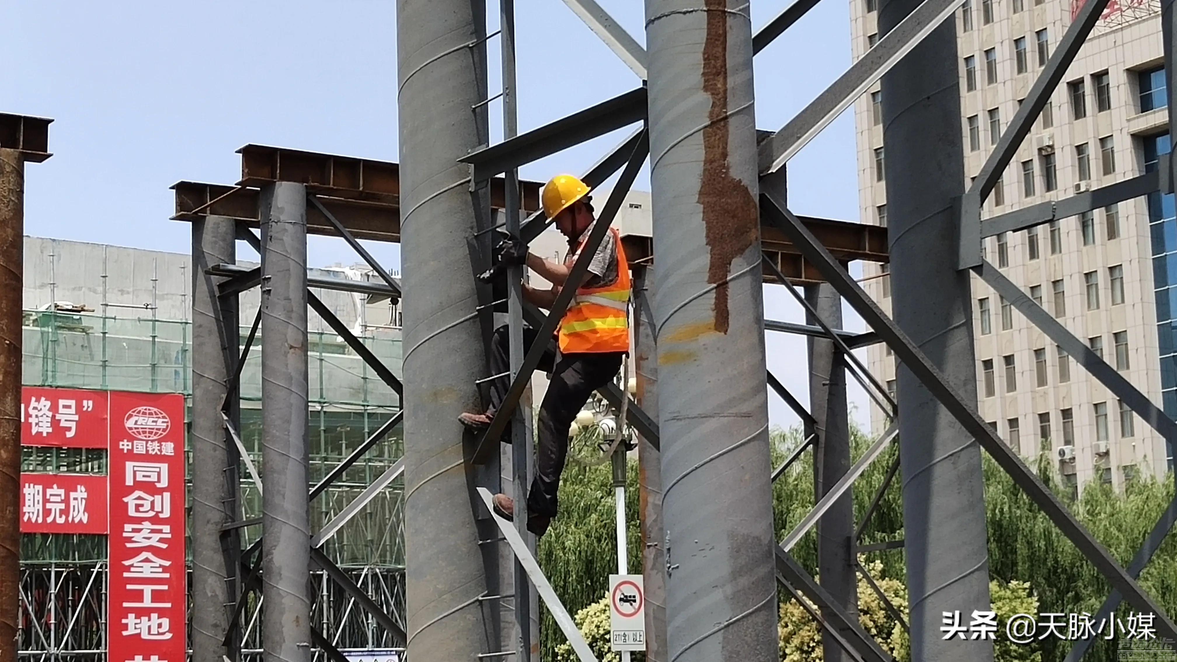 济宁内环高架桥任城大道进展到什么情况了？任城大道路口东西多数不通-4.jpg