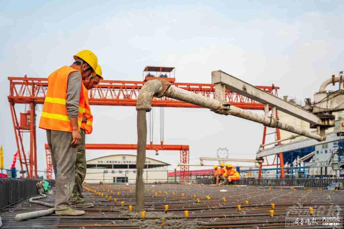 鲁南高铁嘉祥段355孔箱梁全部架设完成-1.jpeg