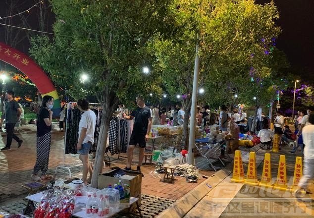争议颇大的济宁太白湖新区夜市盛大开业-5.jpg