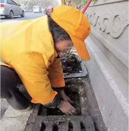 凌晨04:30，发生在济宁街头的一幕！-19.jpg