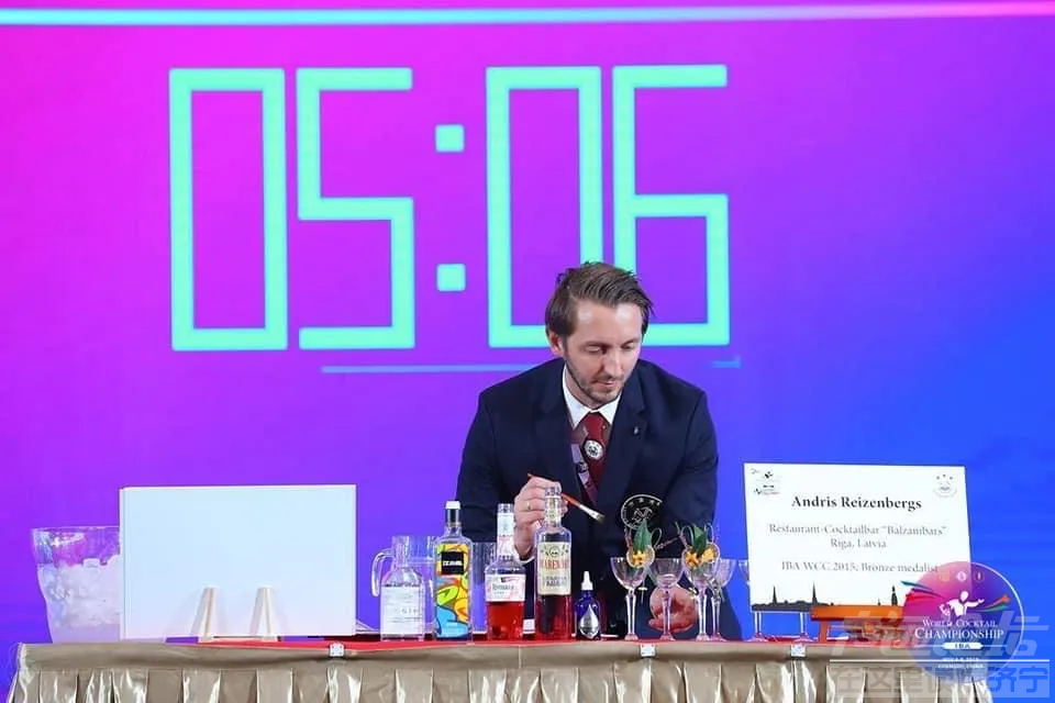 怎样让年轻人觉得烈酒好喝？江小白告诉你-8.png