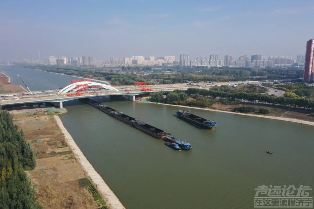 合龙！内环高架项目运河桥梁体吊装任务全部结束-2.jpg
