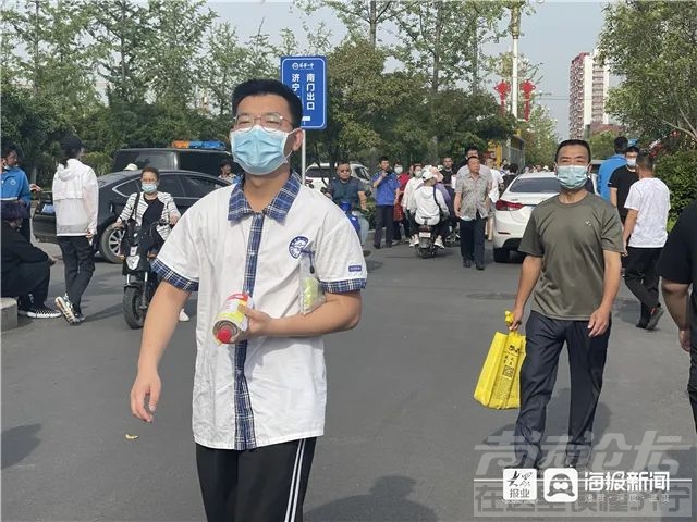 进场，开考！直击济宁2021年高考首日现场！-1.jpg