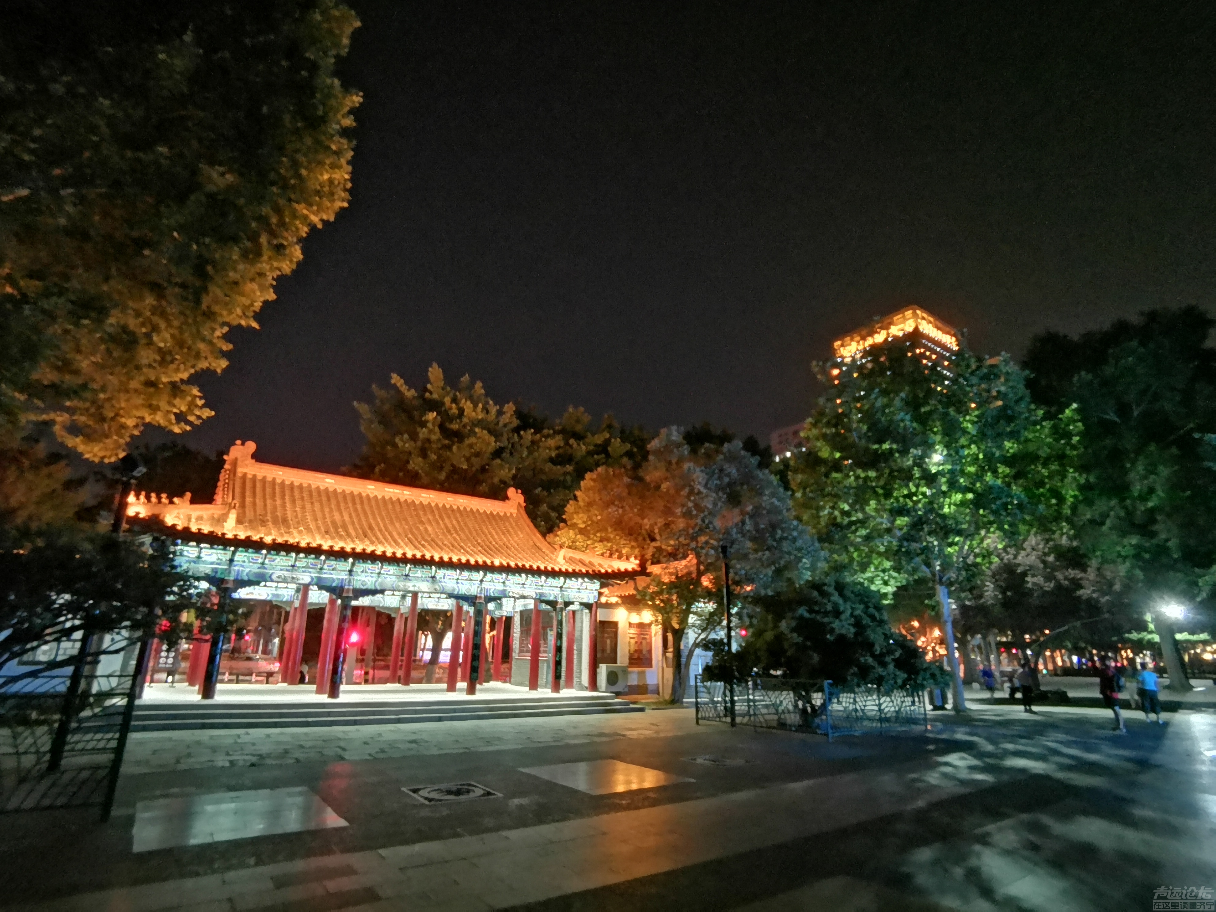 空气微微热，圣城夜醉美-3.jpg