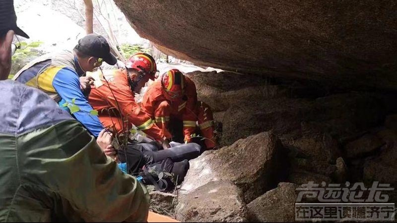 驴友登山不慎摔落身上多处骨折 济宁消防紧急救援-1.jpeg