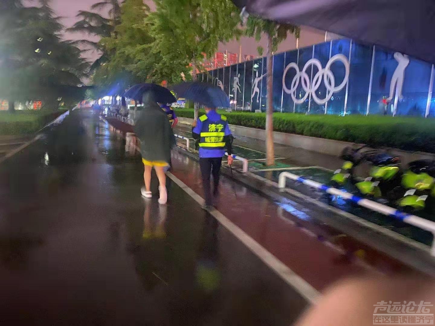 6500人、138台设备昼夜奋战，济宁全力抗击暴风雨-1.jpg