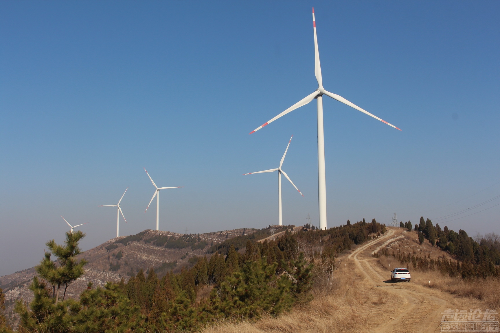 国产车爬这种山路也没问题