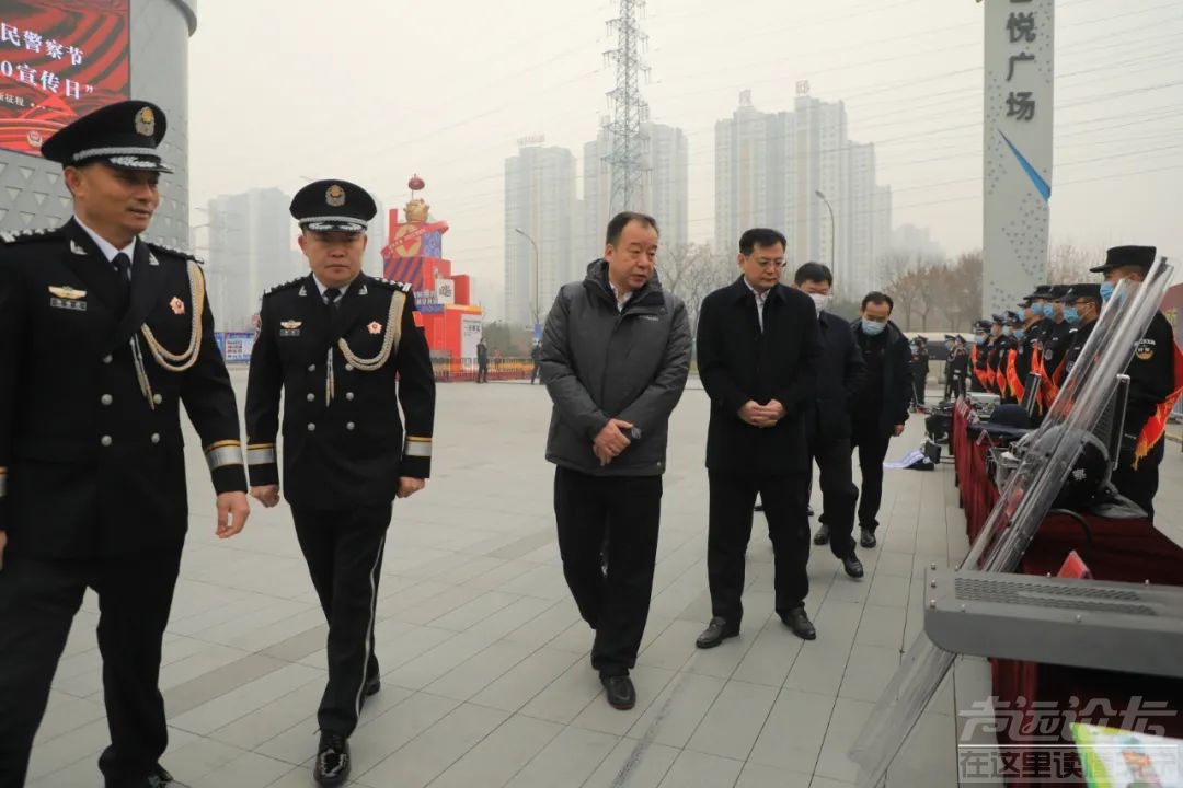 太白湖新区举行庆祝中国人民警察节暨110集中宣传活动-2.jpg