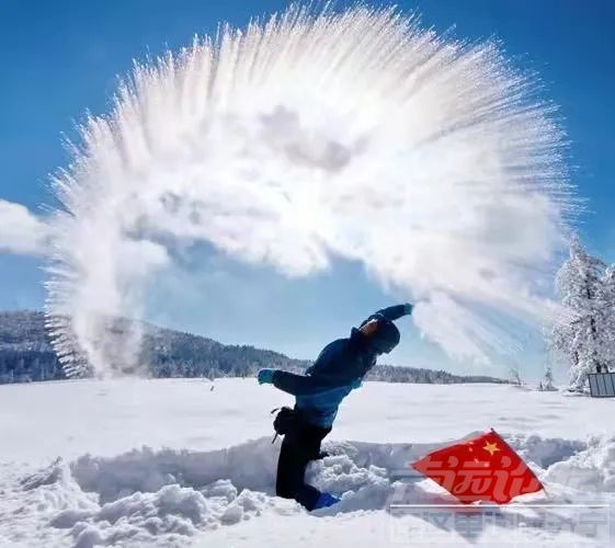 超好玩！济宁吾悦广场冰雪乐园1月15日盛大开业！免费门票无限送！不限量！-3.jpg