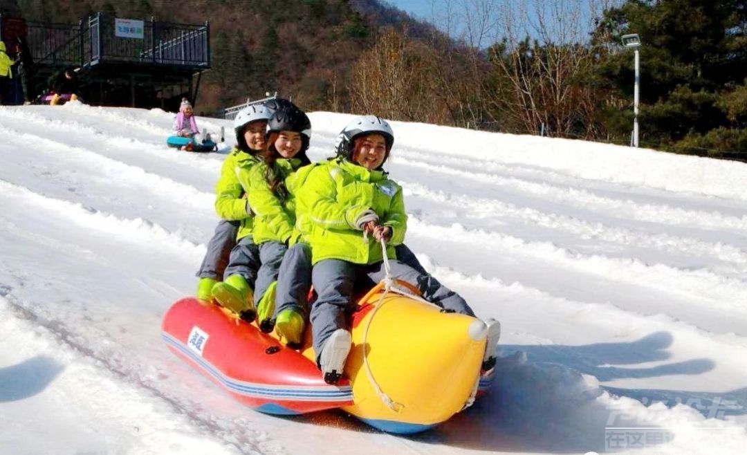 超好玩！济宁吾悦广场冰雪乐园1月15日盛大开业！免费门票无限送！不限量！-11.jpg