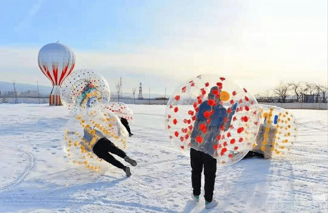 超好玩！济宁吾悦广场冰雪乐园1月15日盛大开业！免费门票无限送！不限量！-13.jpg