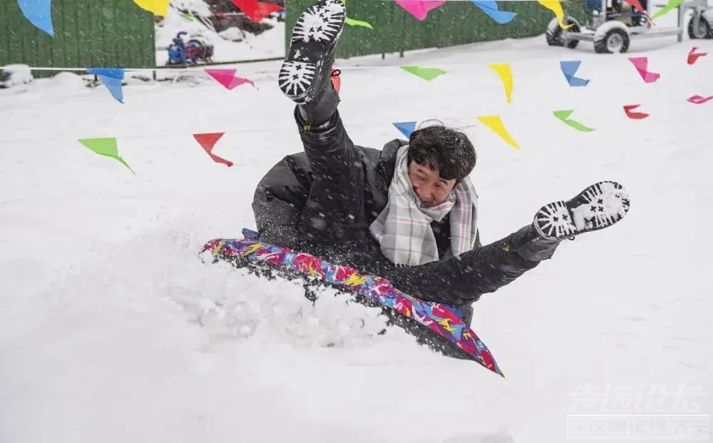 超好玩！济宁吾悦广场冰雪乐园1月15日盛大开业！免费门票无限送！不限量！-28.jpg