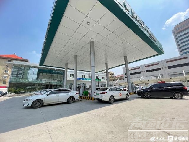 一天要充两次电，上了高速不敢下，新能源汽车如何才能跑出“城市圈”？-1.jpg